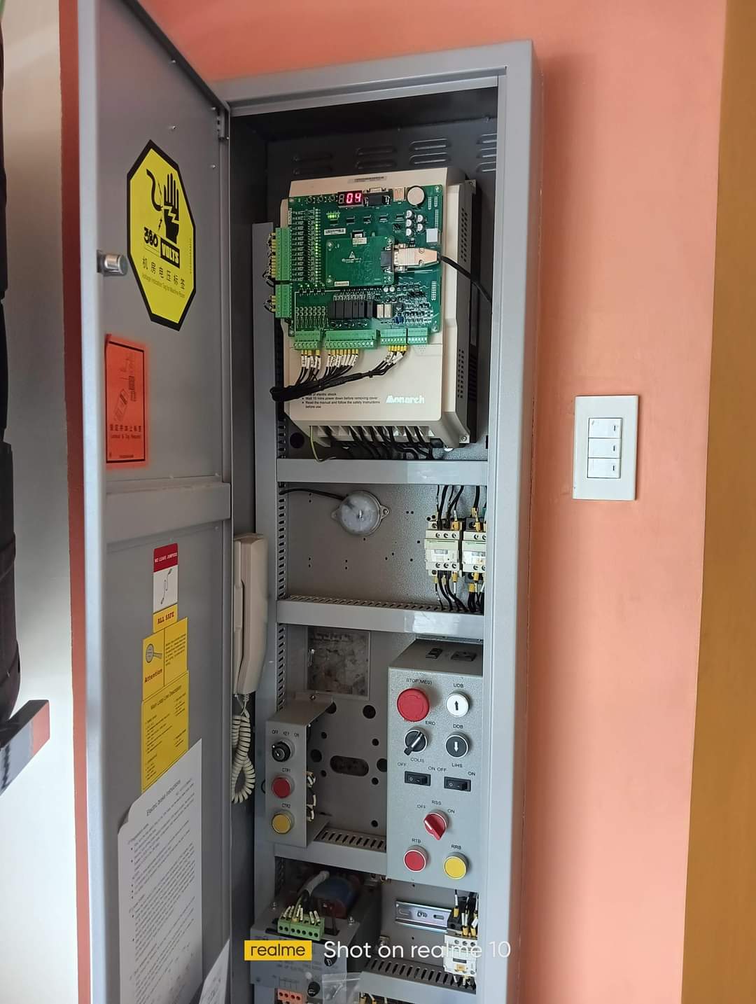 2. MACHINE ROOM LESS ELEVATOR 2. MACHINE ROOM LESS ELEVATOR